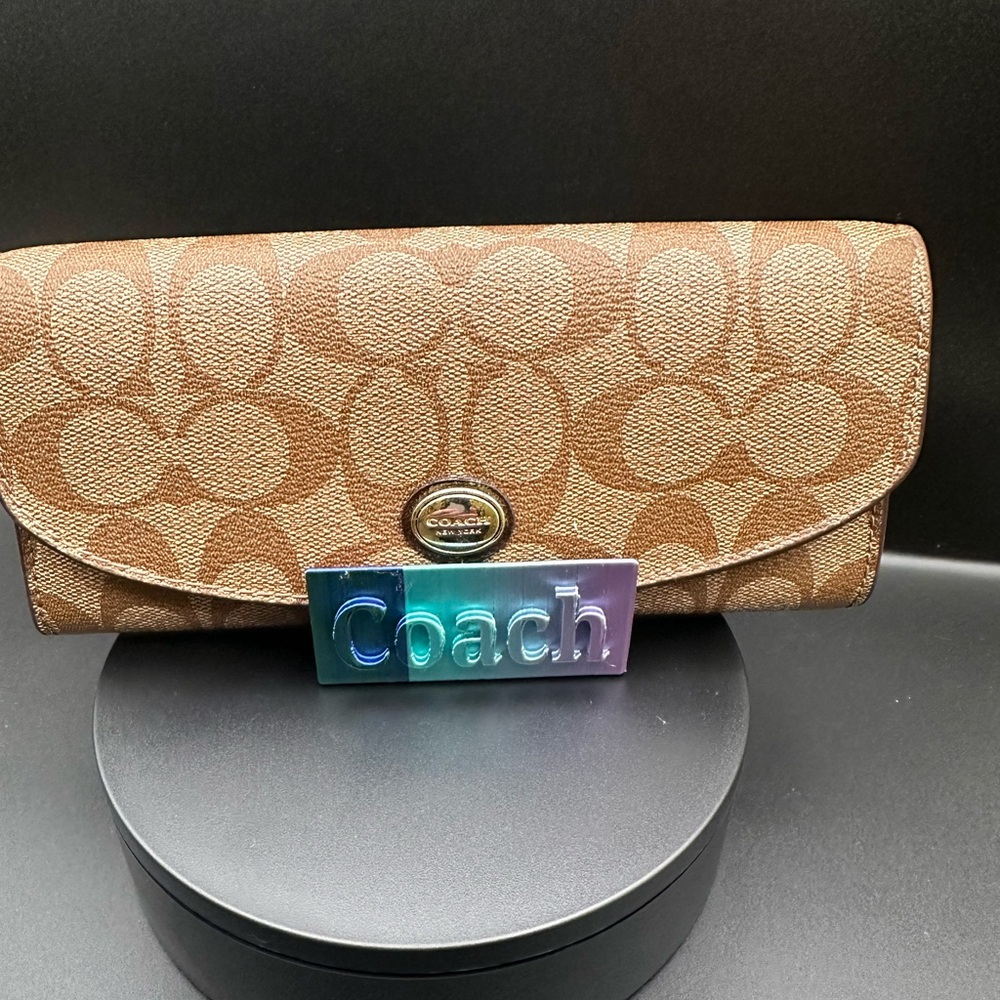 Coach Brown Women's Wallet. EUC